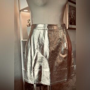 Boohoo NWT gold lame metallic mini skirt size 6